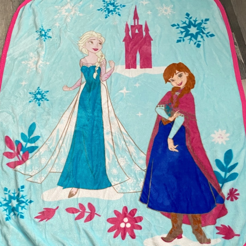Disney Frozen Throw Blanket with Blue and Pink Accents - Picture 12 of 13